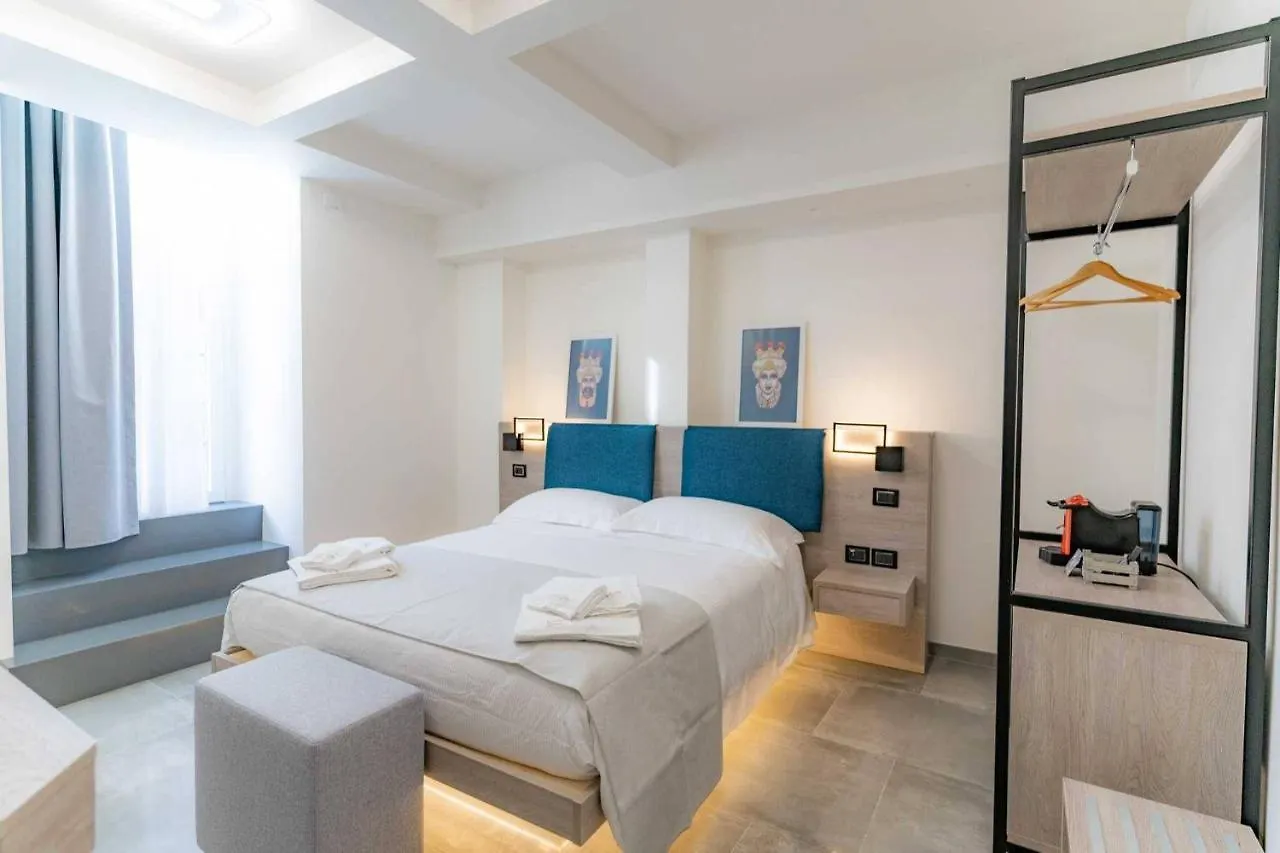 Carizza Rooms Pozzallo 0*,  Italien